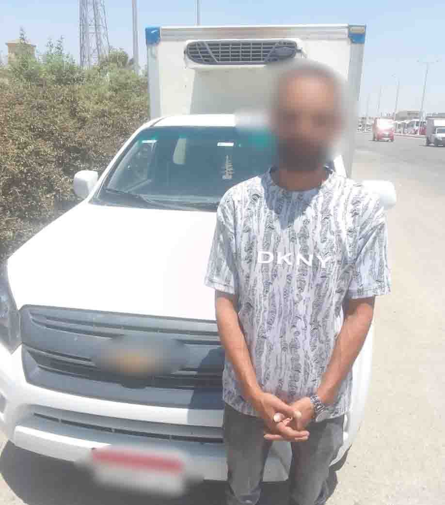  الأجهزة الأمنية تحدد السيارة وتضبط سائقا قاد عكس الاتجاه، فيتو