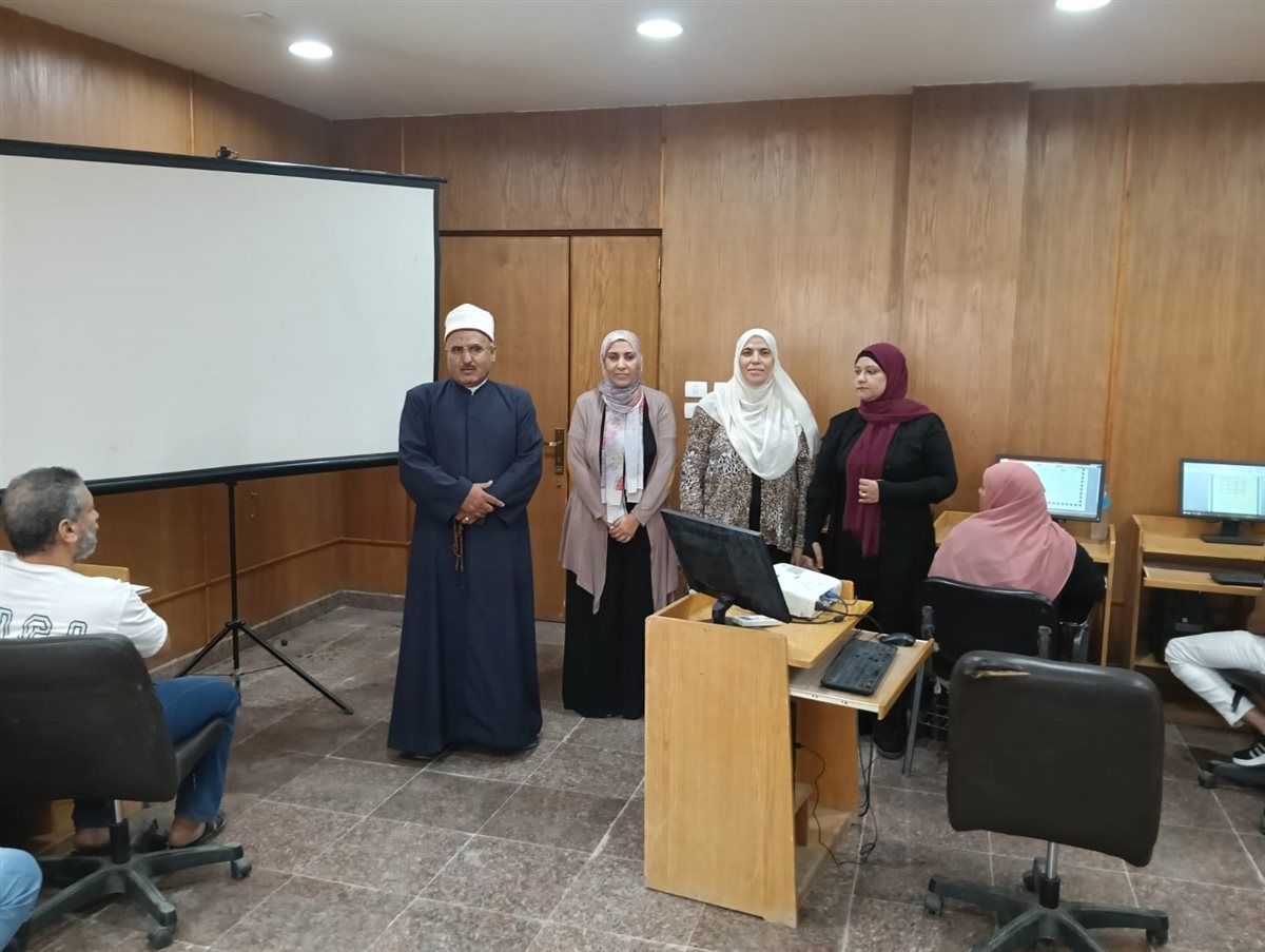 جانب من متابعة فاعليات التدريب، فيتو