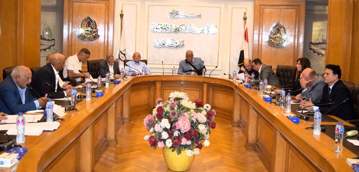 خلال اجتماع مجلس إدارة غرفة القاهرة، فيتو
