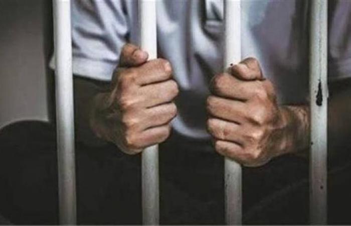قرار جديد من النيابة بشأن عامل قمامة تلصص على زوجة رجل أعمال داخل حمام الفيلا