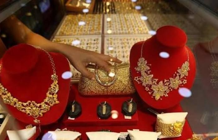 55 جنيهًا تراجعًا في سعر جرام الذهب بالصاغة مساء اليوم الأربعاء
