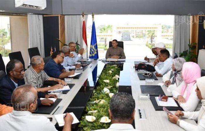 خلال لقائه بالصحفيين والإعلاميين، محافظ أسوان يؤكد على العمل بخطط مدروسة لاقتحام التحديات (صور)