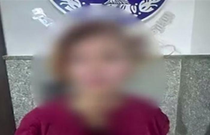 "ادفع تركن"، منادية سيارات تسب قائد سيارة بعد رفضه دفع الإتاوة في مدينة نصر