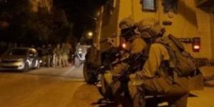 إصابة طفل فلسطيني برصاص الاحتلال واعتقال 3 فلسطينيين في نابلس