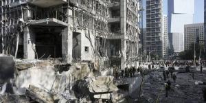 فيديو:رشقة إيرانية عنيفة تُصيب مستشفى سوروكا ومبنى البورصة وتخلّف إصابات ودماراً واسعاً بتل أبيب