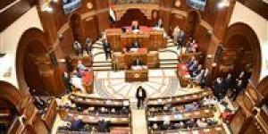 برلماني:
      تخطيط
      صندوق
      الإسكان
      الاجتماعي
      لبناء
      آلاف
      الوحدات
      الخضراء
      يعكس
      التزام
      الدولة
      في
      قطاع
      الاسكان