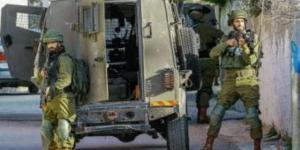 الاحتلال يقتحم بلدة فلسطينية ويطلق الرصاص صوب مركبة