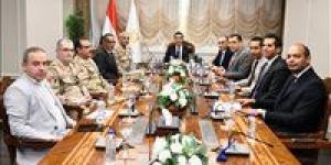 وزير الشباب والرياضة يناقش مشروع الجينوم الرياضي لتطوير الأبطال