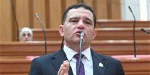 بعد
      مقترح
      سداد
      مليون
      جنيه
      من
      المواطن
      لسداد
      ديون
      الدولة..
      النائب
      أمير
      الجزار
      لـ
      تحيا
      مصر:
      المقترح
      مالوش
      سند
      قانوني
      ومش
      هنقدر
      نلزم
      الناس
      تدفع