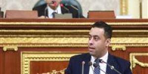 النائب
      أحمد
      فرغلي:
      منظومة
      التأمين
      الصحي
      الشامل
      تتحول
      إلى
      سلعة
      تجارية
      تهدد
      حياة
      المرضى
      في
      بورسعيد