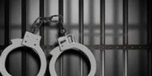 لمنعها
      من
      الذهاب
      لوالدتها..
      حبس
      عامل
      أنهى
      حياة
      طفلته
      ضربا
      بالطالبية