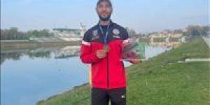 محمد
      علاء
      قوطة
      يفوز
      بالميدالية
      الذهبية
      في
      بطولة
      كرواتيا
      المفتوحة
      للتجديف