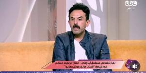 إبراهيم
السمان:
حصلي
صدمة
بعد
وفاة
والدي..
كنت
بقول
أنا
أبويا
مبيموتش
إزاي
مات؟