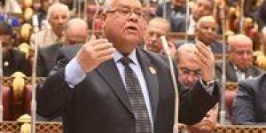 الشهابى:
      تآكل
      المعاشات
      نتيجة
      مباشرة
      لتراجع
      الجنيه
      والحكومة
      مطالبة
      بالتصحيح