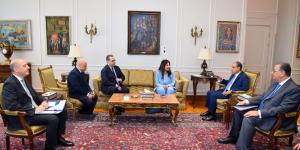 «رعاية
      المصريين
      بالخارج»..
      تفاصيل
      لقاء
      وزير
      الخارجية
      مع
      وزيرة
      الإسكان