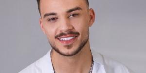 سيلاوي
      يزعم:
      عيلتي
      خطفوني
      على
      مستشفى
      واعطوني
      أدوية
      غصب
      على
      أساس
      أني
      مجنون