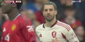 مان
      يونايتد
      ضد
      ليفربول..
      دومينيك
      سوبوسلاي
      يسجل
      الهدف
      الأول
      لـ
      ليفربول
      في
      مرمى
      مانشستر
      يونايتد
      بالدوري
      الإنجليزي
      الممتاز