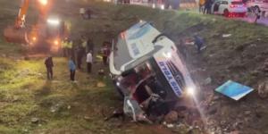 مات
      في
      حادث
      أتوبيس..
      حكاية
      عبد
      الرحمن
      من
      شوارع
      الجيزة
      إلى
      وادٍ
      في
      تركيا
