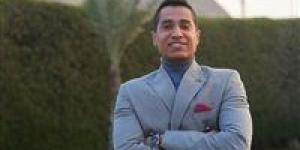 إعلاميو
      أون
      سبورت
      يشيدون
      بعبد
      الله
      العجمي
      بعد
      إنجاز
      المليار
      مشاهدة