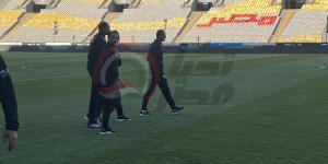 وصول
      طاقم
      تحكيم
      مباراة
      الزمالك
      وسموحة
      لملعب
      برج
      العرب
      منذ
      قليل
      بعد
      حادث
      السير..
      صور