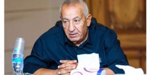 كامل
      أبو
      علي
      يدعم
      معسكر
      المصري
      قبل
      مواجهتي
      الأهلي
      وزد