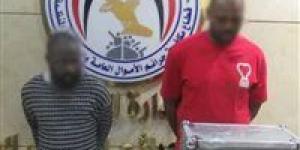 القبض
      على
      أجنبيين
      احتالا
      على
      المواطنين
      بزعم
      قدرتهم
      على
      تبييض
      الأموال
      بالتجمع