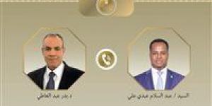 وزير
الخارجية
يبحث
هاتفياً
مع
نظيره
الصومالي
تطورات
الأوضاع
الأمنية
في
مقديشيو