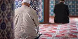 دار
الإفتاء
المصرية
تحسم
الجدل
حول
تأخير
الصلاة
بسبب
العمل