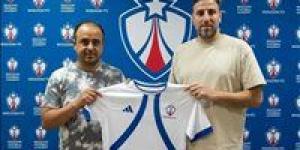 محمود
طه
مديراً
فنيا
لفريق
النجوم
في
الموسم
الجديد
بدوري
القسم
الثاني