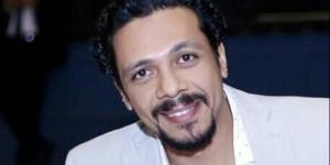 بعد
      انقسام
      حول
      تجسيد
      حمزة
      العيلي
      لـ
      مصطفى
      محمود..
      نجوم
      وقعوا
      في
      فخ
      السير
      الذاتية