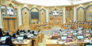 عضو
بالشورى
يطالب
بدراسة
التوسع
في
استخدام
الطاقة
الشمسية
بالمنازل
والمنشآت