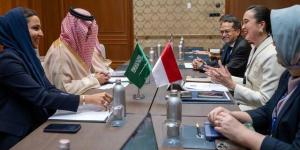 السعودية وإندونيسيا تبحثان تعزيز التعاون السياحي وزيادة حركة الزوار بين البلدين