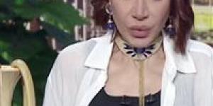 "الطماطم
      والبيض
      رخصوا
      ياجدعان"..
      بسمة
      وهبة
      تحتفل
      على
      الهواء
      بطبق
      شكشوكة