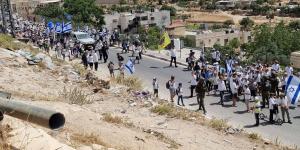 إصابة 4 فلسطينيين في هجوم للمستعمرين قرب رام الله