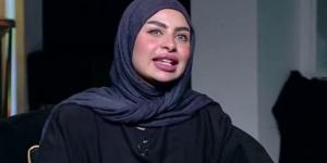 طليقة مسلم تزعم رفضه رؤية ابنه: مرضيش يفتح الباب والولد فضل يعيط