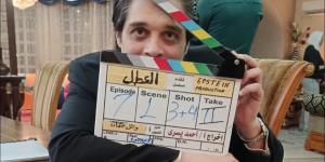 خيري
بشارة
ممثلا
لأول
مرة
بدور
كامل
في
مسلسل
العطل
مع
عمر
خورشيد|
خاص