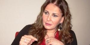 آثار
الحكيم:
اعتزلت
بمزاجي
بعد
ما
تشبعت
والفن
مش
حرام