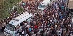 في
طريقهم
إلى
حفل
زفاف..
تشييع
6
من
ضحايا
سقوط
سيارة
بترعة
المريوطية
بالجيزة