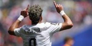 إمام
      عاشور
      يحصل
      على
      جائزة
      أفضل
      لاعب
      في
      مباراة
      مصر
      وبلجيكا
      بكأس
      العالم
      2026