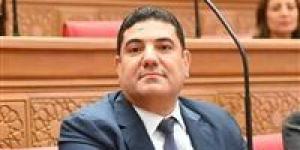 أحمد
      عبد
      المجيد:
      ثورة
      30
      يونيو
      أرست
      دعائم
      الجمهورية
      الجديدة
      ومهدت
      لانطلاقة
      تنموية
      غير
      مسبوقة