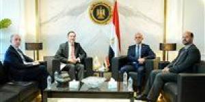 وزير
الاستثمار
يبحث
مع
الرئيس
التنفيذي
لمؤسسة
الاستثمار
البريطانية
الدولية
BII
تعزيز
تدفقات
الاستثمار