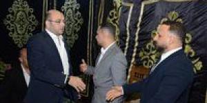 رئيس
برلمانية
حماة
الوطن
يقدم
واجب
العزاء
في
الزميل
مصطفى
الشربيني