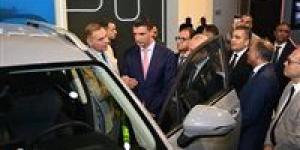 وزير
الصناعة
يشارك
بفعاليات
افتتاح
النسخة
الثالثة
من
معرض
الأهرام
لسيارات
النقل
2026