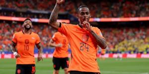 هولندا
      ضد
      السويد..
      هولندا
      تكتسح
      السويد
      5-1
      وتتصدر
      المجموعة
      بكأس
      العالم