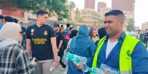 مستقبل
      وطن
      الشرقية
      يطلق
      مبادرة
      توزيع
      المياه
      المبردة
      على
      طلاب
      الثانوية
      العامة
      بالمراكز
      والمدن