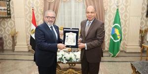 محافظ المنيا: التسجيل بالتأمين الصحي الشامل مفتاح الاستفادة من الخدمات