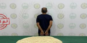 مكافحة المخدرات تضبط مقيمًا في الطائف لترويجه أكثر من 154 ألف قرص من الإمفيتامين المخدر