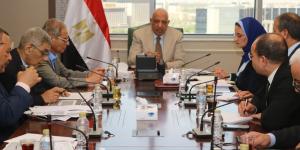 الكهرباء:
      مراجعة
      يومية
      لمخزون
      الوقود
      ومعدلات
      استخدامه
      والالتزام
      بنمط
      التشغيل
      الجديد
      بالتنسيق