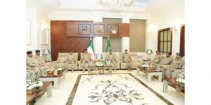 رئيس
الأركان
بحث
مع
نظيره
السعودي
تطوير
التعاون
الدفاعي
بين
البلدين