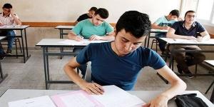 طلاب الثانوية العامة بالإسماعيلية يؤدون اليوم امتحانات اللغة الأجنبية الثانية والاقتصاد والإحصاء